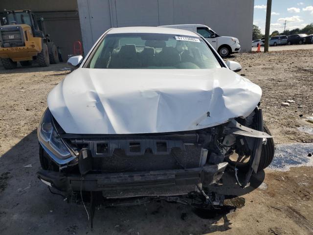 5NPE34AF6JH635123 - 2018 HYUNDAI SONATA SPORT თეთრი ფოტო 5