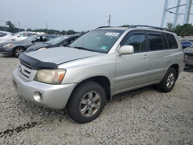 2004 TOYOTA HIGHLANDER, 