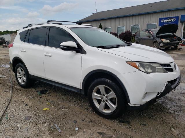2T3RFREV2DW091983 - 2013 TOYOTA RAV4 XLE WHITE photo 4