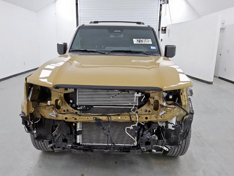 JTEABFAJ8SK025692 - 2025 TOYOTA LAND CRUIS BASE Gold Foto 5