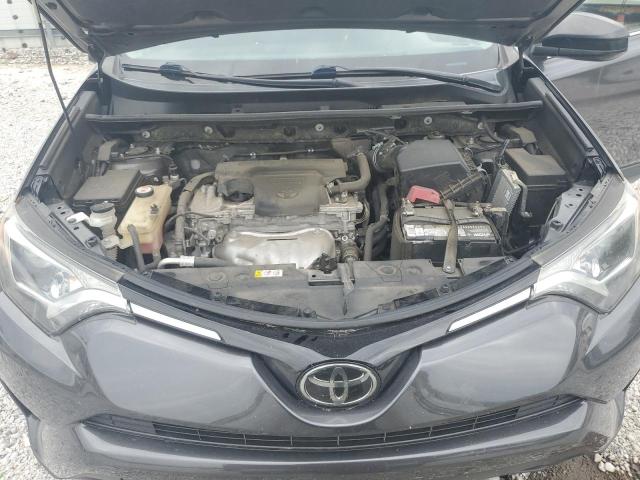 JTMZFREV2JJ752194 - 2018 TOYOTA RAV4 LE ნაცრისფერი ფოტო 12