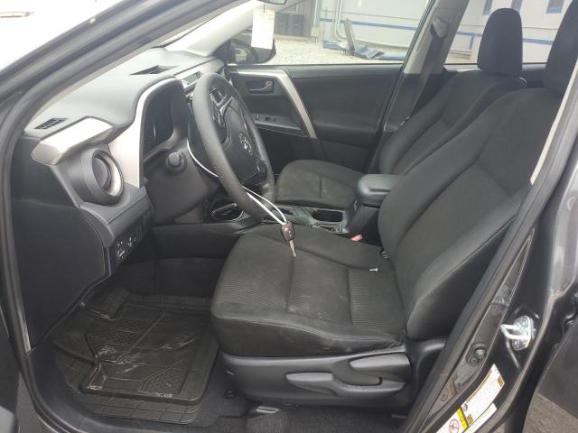 JTMZFREV2JJ752194 - 2018 TOYOTA RAV4 LE ნაცრისფერი ფოტო 7