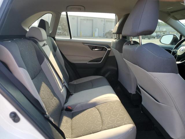 2T3P1RFV6NW270906 - 2022 TOYOTA RAV4 XLE WHITE photo 11