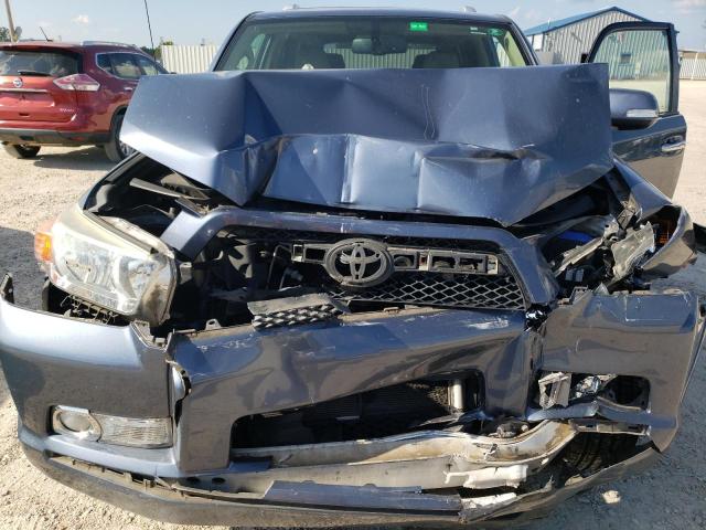 JTEZU5JR5B5033003 - 2011 TOYOTA 4RUNNER SR5 BLUE photo 12