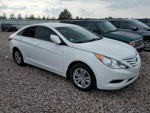 5NPEB4AC3DH593619 - 2013 HYUNDAI SONATA GLS WHITE photo 4