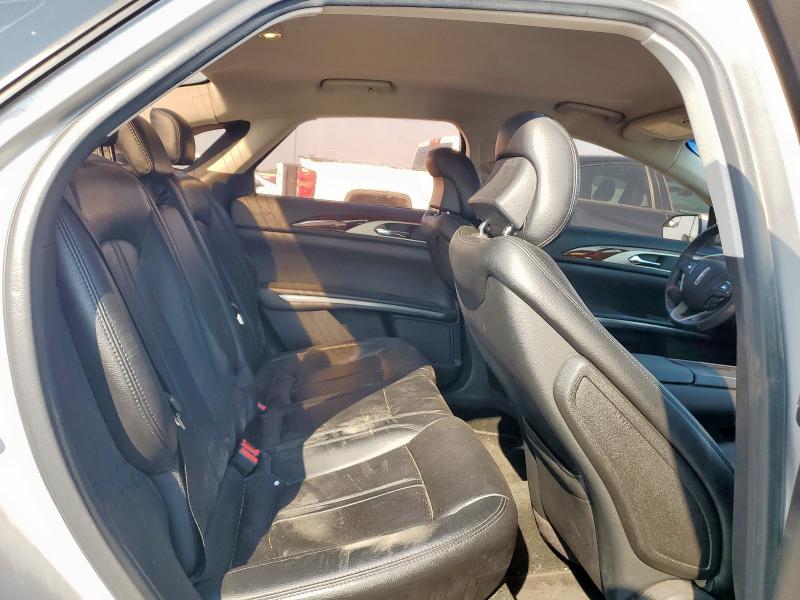 3LN6L2G90GR605482 - 2016 LINCOLN MKZ SILVER photo 10