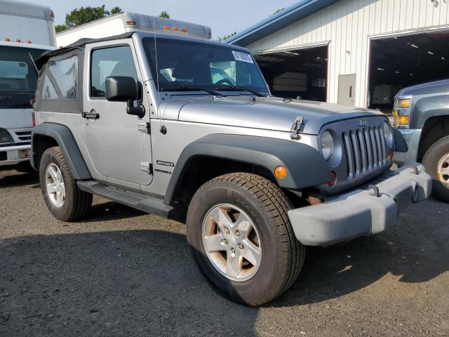 1C4AJWAG7DL635639 - 2013 JEEP WRANGLER SPORT GRAY photo 4