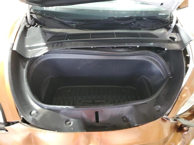 7SAYGDEE4PA099296 - 2023 TESLA MODEL Y Marrón foto 11