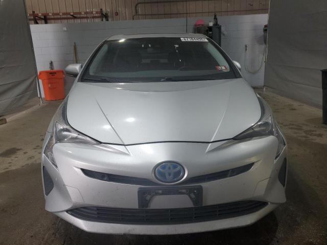JTDKARFU3J3057426 - 2018 TOYOTA PRIUS 银色 照片 5