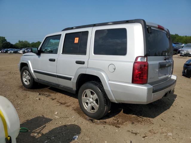 1J8HG48K36C149532 - 2006 JEEP COMMANDER SILVER photo 2