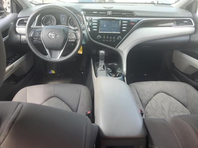 4T1B11HK3JU032786 - 2018 TOYOTA CAMRY L 灰色 照片 8