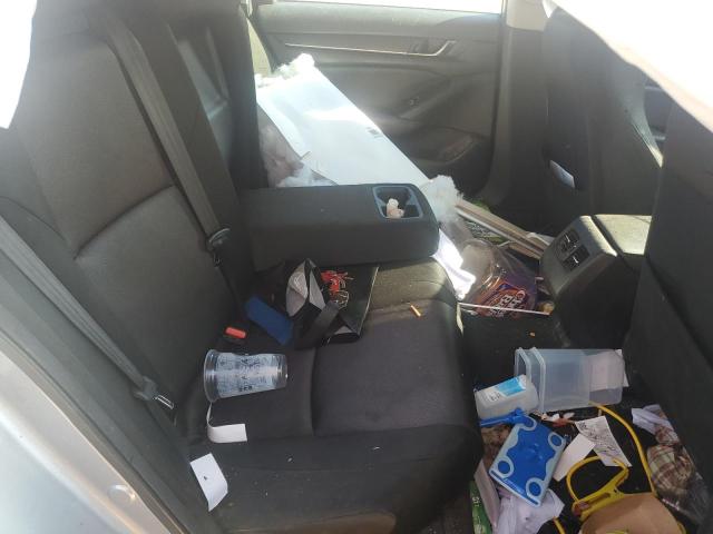 1HGCV1F46KA117871 - 2019 HONDA ACCORD EX SILVER photo 10