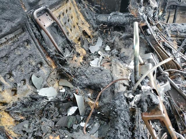 2C3CDZFJXFH716001 - 2015 DODGE CHALLENGER R/T SCAT PACK WHITE photo 6