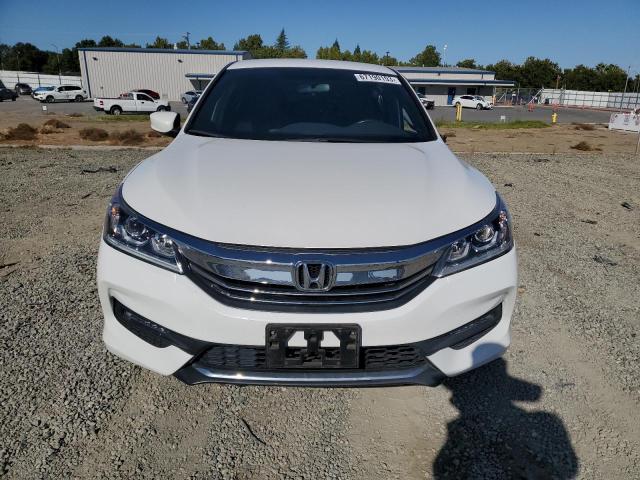 1HGCR2F16HA213928 - 2017 HONDA ACCORD SPORT SPECIAL EDITION WHITE photo 5