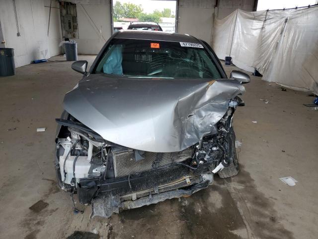 4T1BF1FK4GU203834 - 2016 TOYOTA CAMRY LE SILVER photo 5