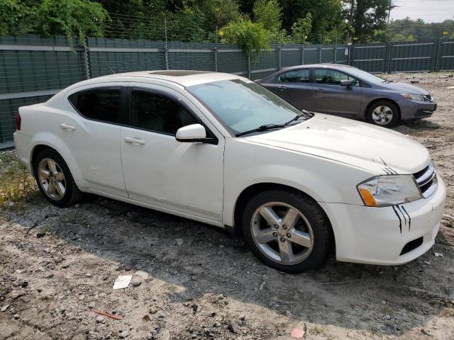 1B3BD2FGXBN510540 - 2011 DODGE AVENGER LUX WHITE photo 4