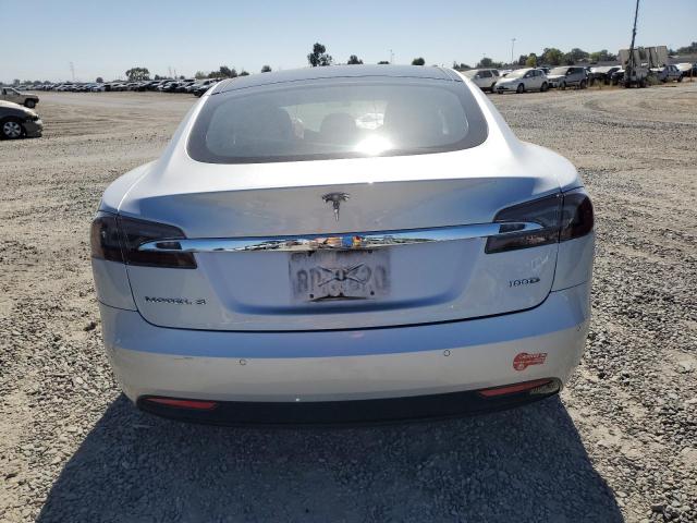 5YJSA1E28JF249686 - 2018 TESLA MODEL S Արծաթագույն լուսանկար 6