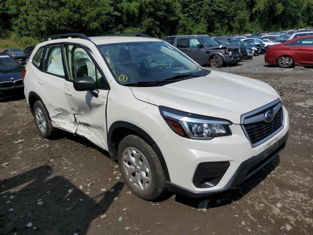 JF2SKACCXKH474560 - 2019 SUBARU FORESTER WHITE photo 4