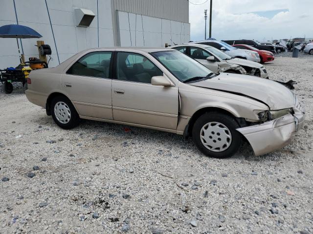 4T1BG22K4WU255391 - 1998 TOYOTA CAMRY CE TAN photo 4