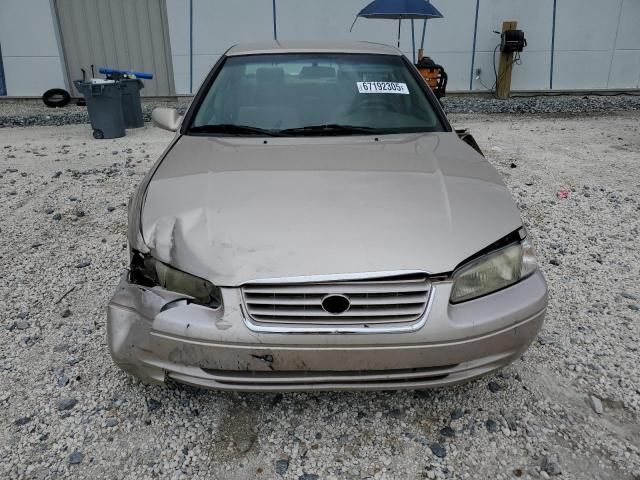 4T1BG22K4WU255391 - 1998 TOYOTA CAMRY CE TAN photo 5