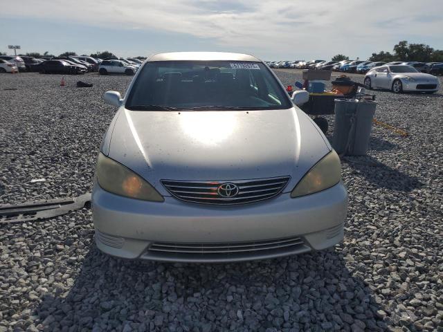4T1BE32K95U053706 - 2005 TOYOTA CAMRY LE SILVER photo 5