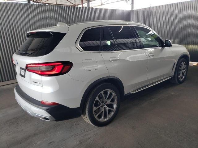 5UXCR4C06P9N49812 - 2023 BMW X5 SDRIVE 40I WHITE photo 3