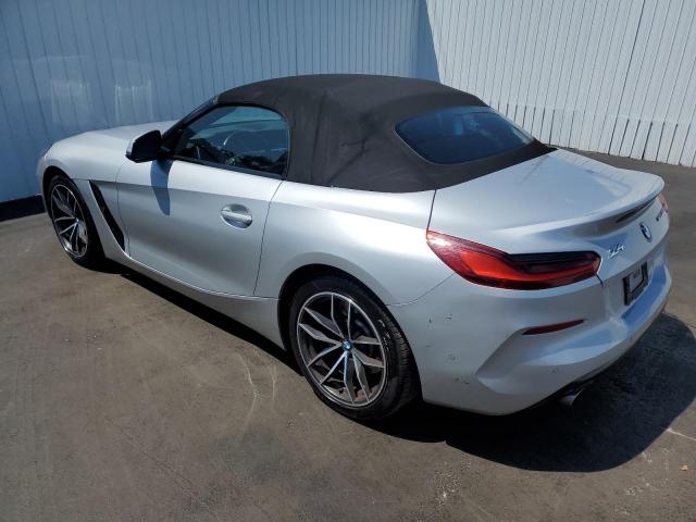 WBAHF3C03MWX26059 - 2021 BMW Z4 SDRIVE30I SILVER photo 2