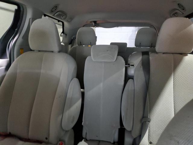 5TDKK3DCXCS211426 - 2012 TOYOTA SIENNA LE فضي صورة 10