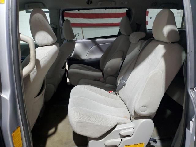 5TDKK3DCXCS211426 - 2012 TOYOTA SIENNA LE فضي صورة 11