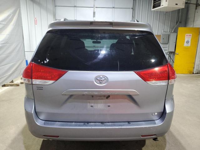 5TDKK3DCXCS211426 - 2012 TOYOTA SIENNA LE فضي صورة 6