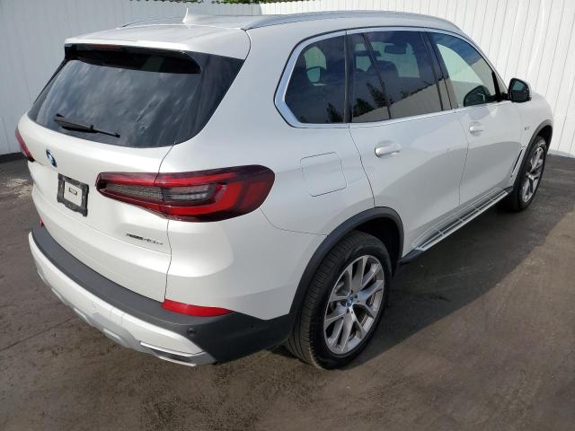 5UXTA6C0XN9M37014 - 2022 BMW X5 XDRIVE45E WHITE photo 3