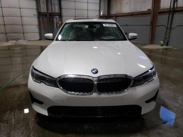 3MW5R7J0XN8C71290 - 2022 BMW 330XI WHITE photo 5