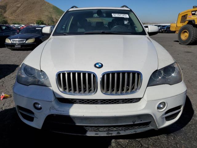 5UXZW0C54D0B96304 - 2013 BMW X5 XDRIVE35D WHITE photo 5