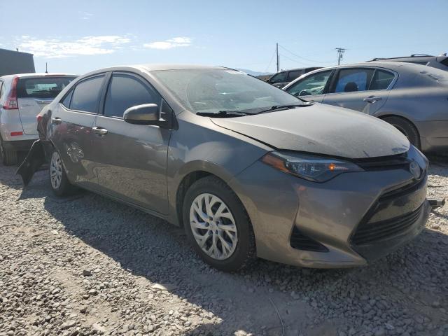 5YFBURHE9JP830386 - 2018 TOYOTA COROLLA L GRAY photo 4