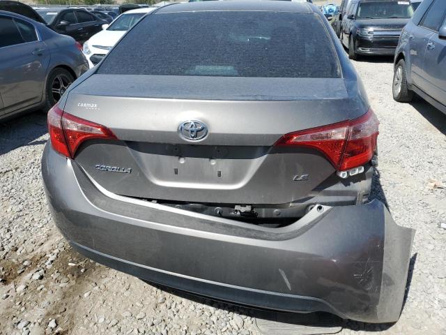 5YFBURHE9JP830386 - 2018 TOYOTA COROLLA L GRAY photo 6