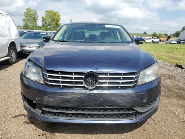 1VWBV7A35FC038159 - 2015 VOLKSWAGEN PASSAT SE BLUE photo 5