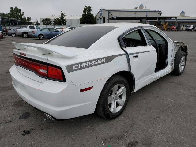 2B3CL3CGXBH577942 - 2011 DODGE CHARGER WHITE photo 3