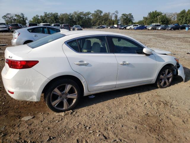 19VDE1F77EE011338 - 2014 ACURA ILX 20 TECH WHITE photo 3