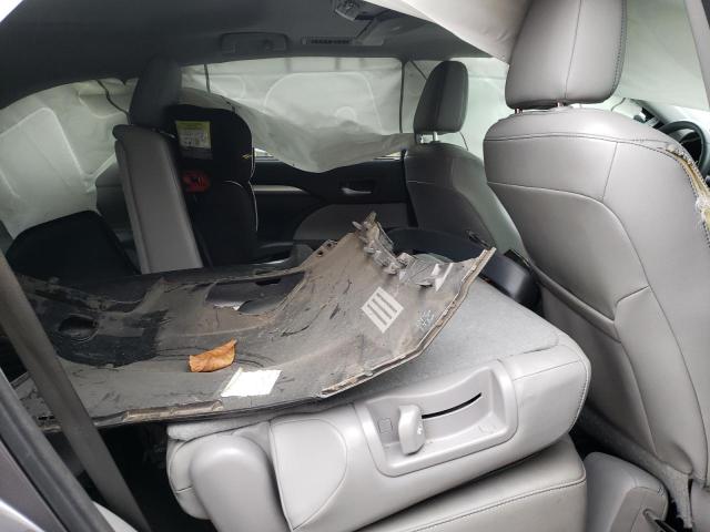 5TDKKRFH3FS089492 - 2015 TOYOTA HIGHLANDER XLE GRAY photo 11