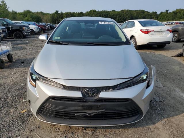 5YFB4MDE6RP216903 - 2024 TOYOTA COROLLA LE 银色 照片 5