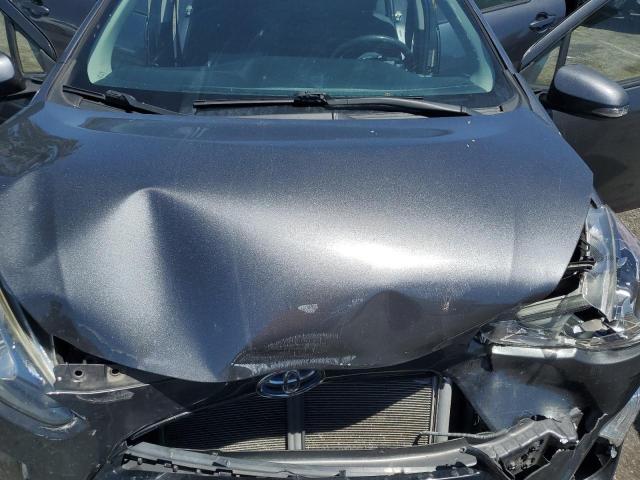 JTDKDTB38G1123815 - 2016 TOYOTA PRIUS C GRAY photo 11