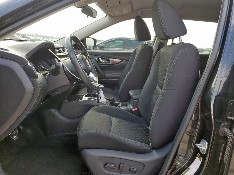 KNMAT2MT7HP524809 - 2017 NISSAN ROGUE S შავი ფოტო 7