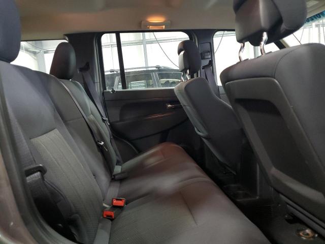 1C4PJMAK6CW130126 - 2012 JEEP LIBERTY SPORT 灰色 照片 11