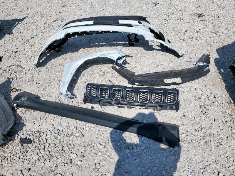 3C4NJDBN7ST515988 - 2025 JEEP COMPASS LATITUDE თეთრი ფოტო 13