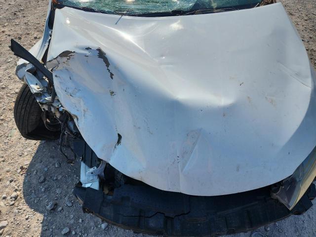 4T1BF1FK5GU141117 - 2016 TOYOTA CAMRY LE WHITE photo 11