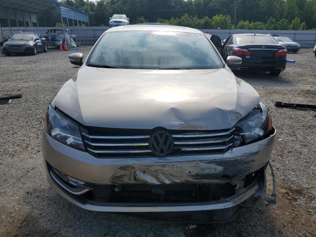 1VWBT7A31FC025267 - 2015 VOLKSWAGEN PASSAT SE 金色 照片 5