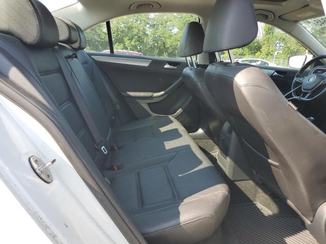 3VWDB7AJ3HM364429 - 2017 VOLKSWAGEN JETTA SE WHITE photo 10