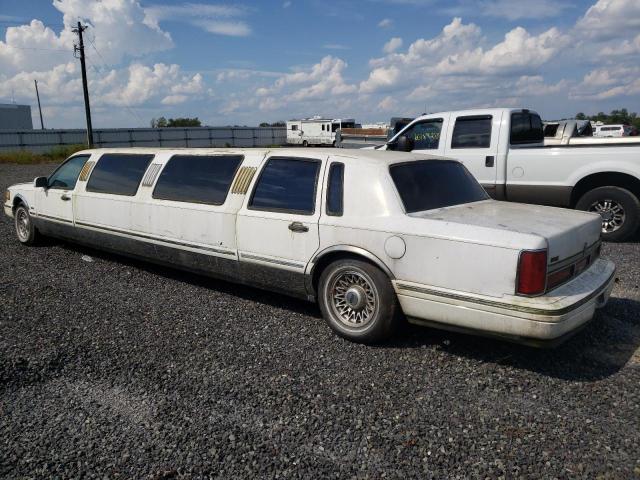 1LNLM81W1TY721948 - 1996 LINCOLN TOWN CAR EXECUTIVE WHITE photo 2