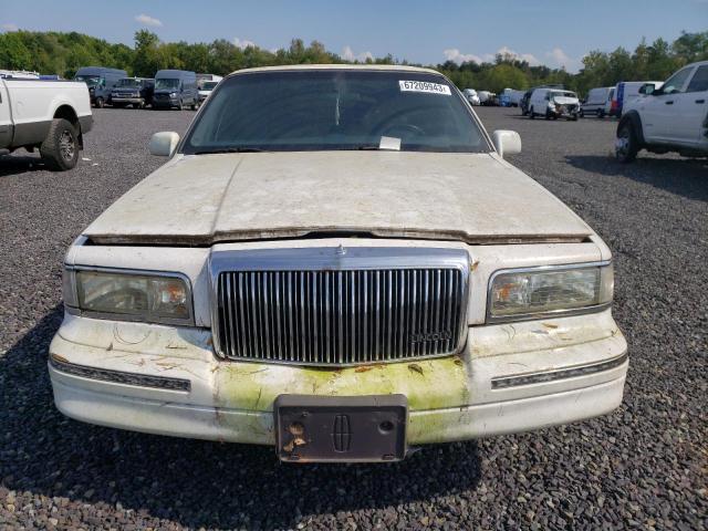 1LNLM81W1TY721948 - 1996 LINCOLN TOWN CAR EXECUTIVE WHITE photo 5