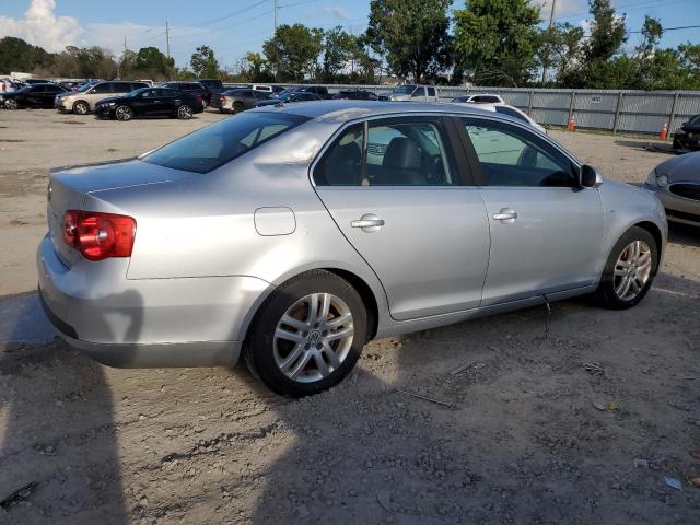 3VWEF71K27M173097 - 2007 VOLKSWAGEN JETTA WOLFSBURG 银色 照片 3